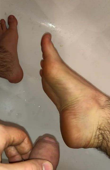 Feet Gay Pissing Twink gif