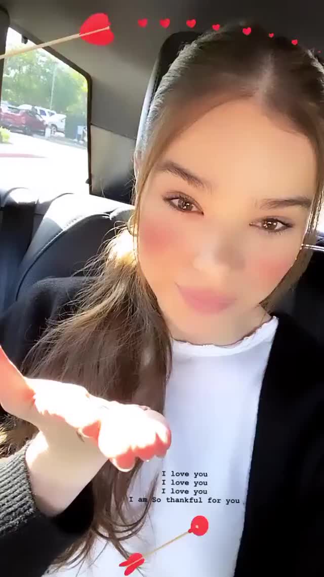 Hailee Steinfeld