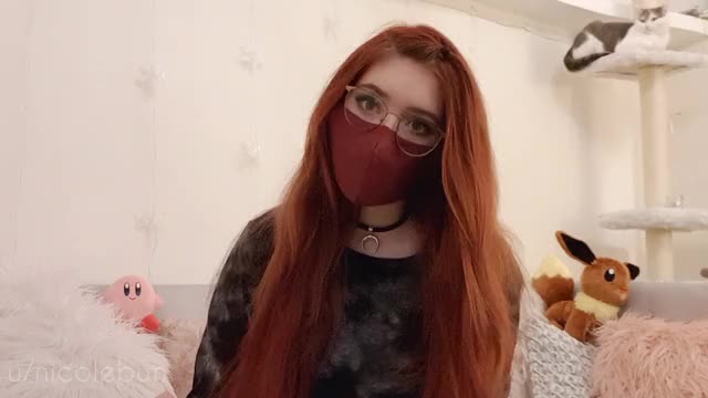 Redhead Masked Girl Juggs
