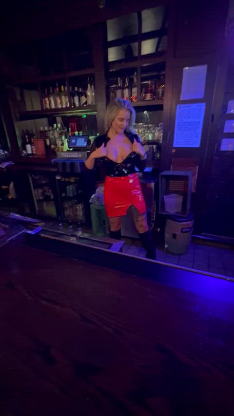 Make sure to tip your bartender 🤣