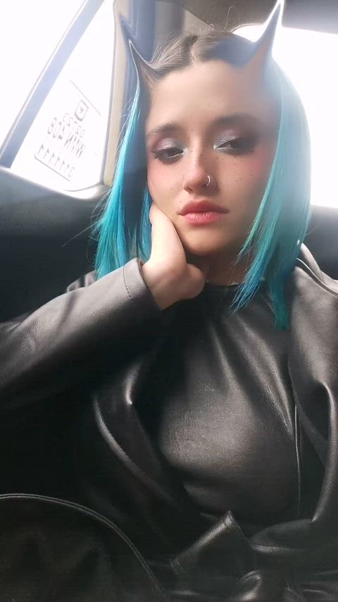 boobs booty hotwife onlyfans public skirt taxi thong blue hair gif