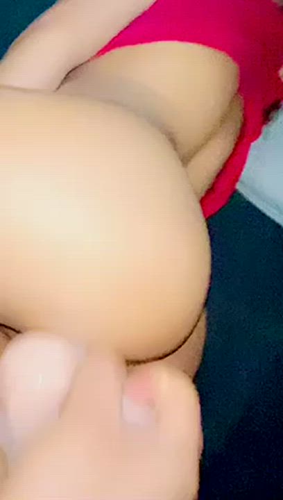 Hubby fucking me with my huge dildo before bed 👅💦🍑😝