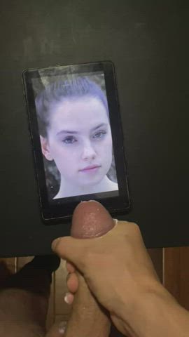 Daisy Ridley Gets Cum Tribute