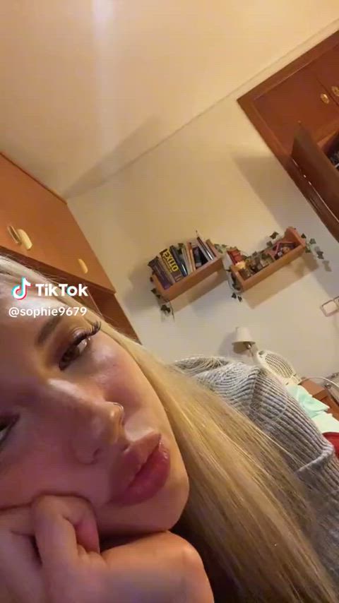 Soph - BlondeSophie - More tiktok flashing videos on my TT likes (juanmomo45)