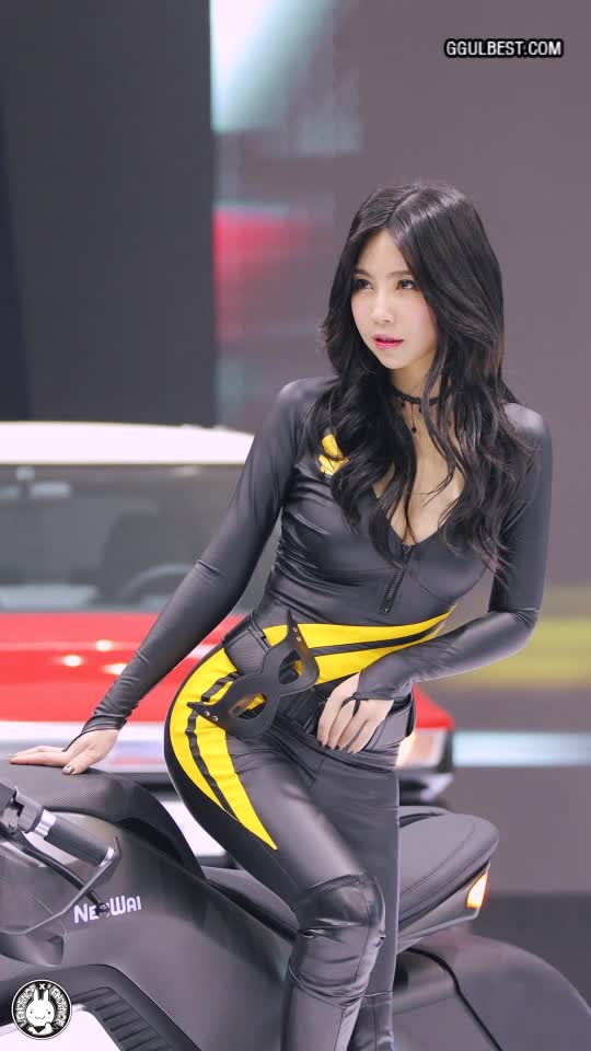 Racing model  Daryeong Tight costume