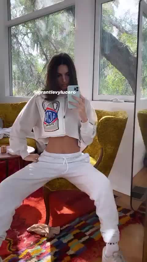 Emily Ratajkowski Tummy