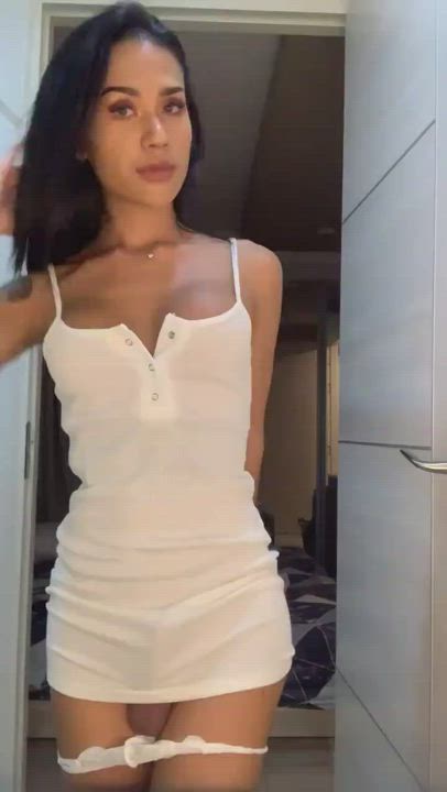 tsmichelle5 knows how to wear a dress 😍🍆