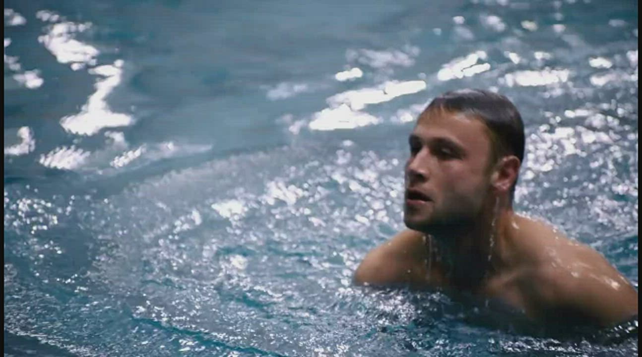 Max Riemelt in Sense 8 (TV)