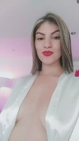 erotic latina lips milf mature smile tits webcam gif