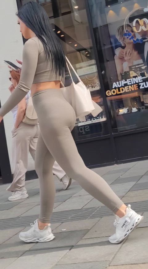 ass candid leggings gif