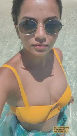 beach bikini boobs cleavage desi indian natural tits sex tamil gif