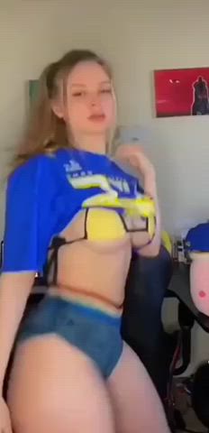 Anyone know who this tiktok girl is?
