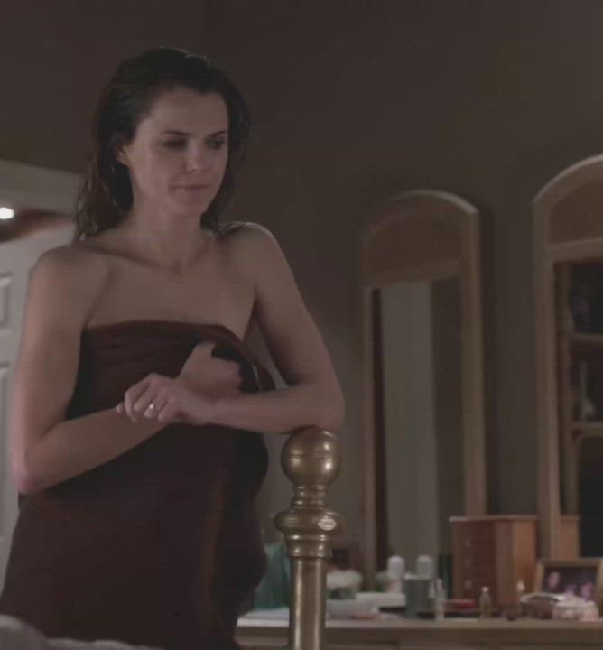 Keri Russell in The Americans (linked fixed)