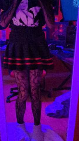would you look up my skirt if i bent over? ;3
