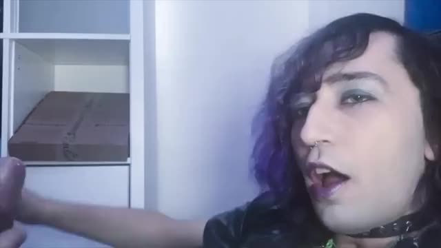 Emo femboy twink cums jerking off [26 years old]