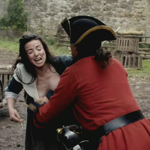 Laura Donnelly in 'Outlander' S01E02 (2014)