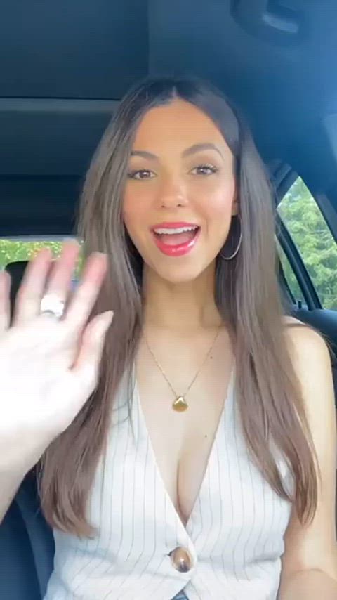 brunette cleavage victoria justice gif