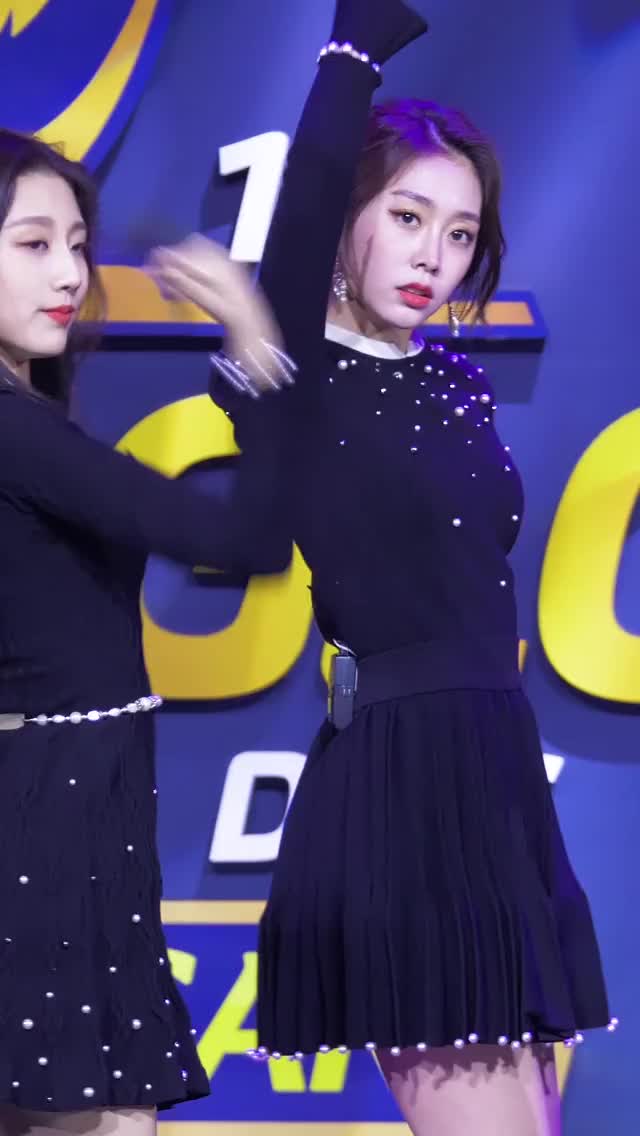 Lovelyz - Jisoo 191209 1