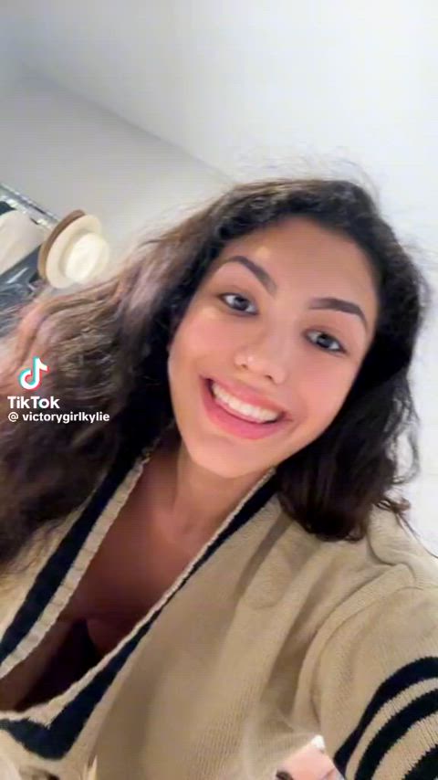 Blucurlygurl - More tiktok flash vids on my TT likes