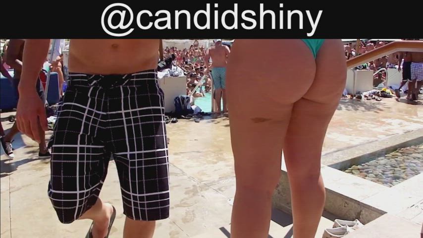 amateur ass bikini booty candid dancing group party swimming pool swimsuit gif