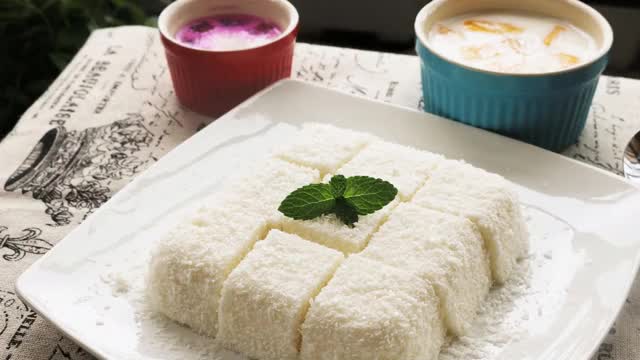 chinese-coconut-jelly-pudding-dessert-recipe-gif