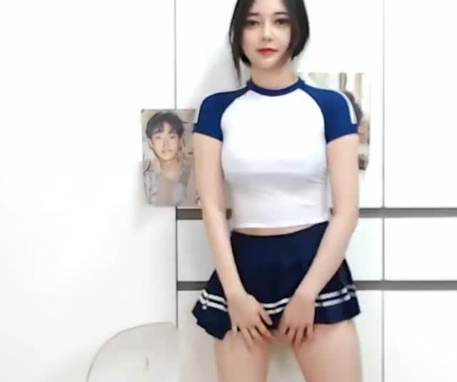 Korean BJ - Sexy Butt Dance in Schoolgirl Outfit