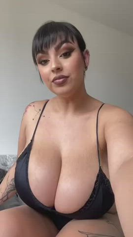 big tits boobs thick gif