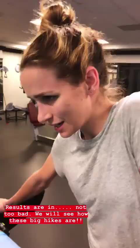 Shantel VanSanten gif