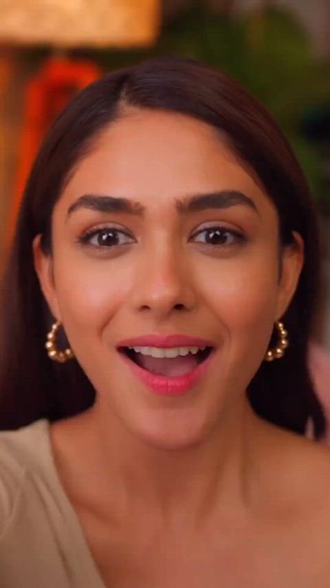 actress bollywood celebrity cock shock desi facial expression indian gif