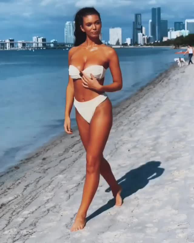 Erin Willerton bouncing on the beach