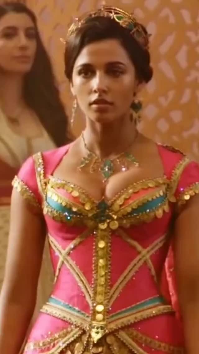 Naomi Scott (Aladdin) Behind the Scenes