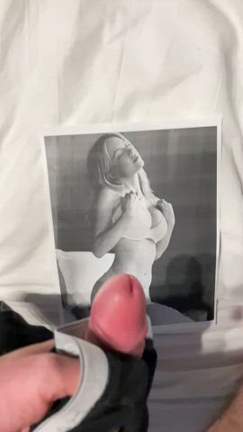 Sydney Sweeney slow motion cum tribute