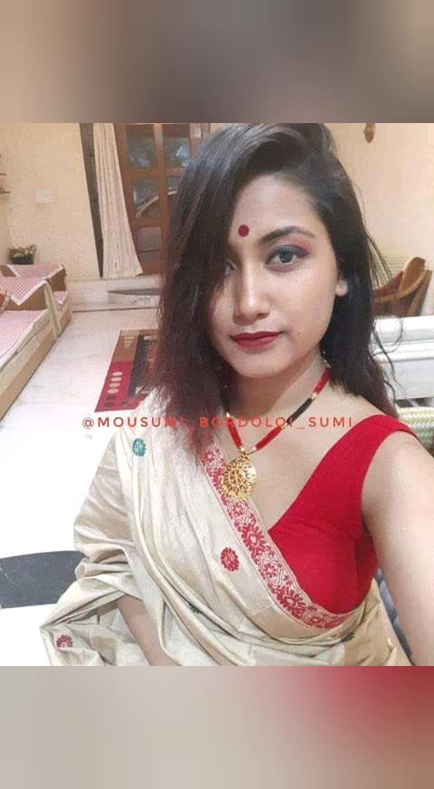 Assamese IG sensation (@mousumi_bordoloi_sumi) leaked videos (in comments)