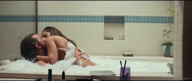 A Star Is Born (2018) - BATH TUB & RED