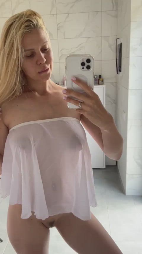 bouncing tits busty see through clothing selfie torpedo tits gif
