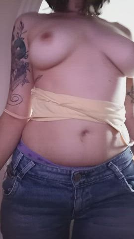 I really like to bounce my tits for you to see 💕