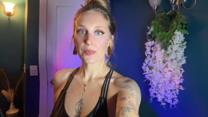 big tits dirty blonde dominatrix femdom fitfemdom latex tattooed gif