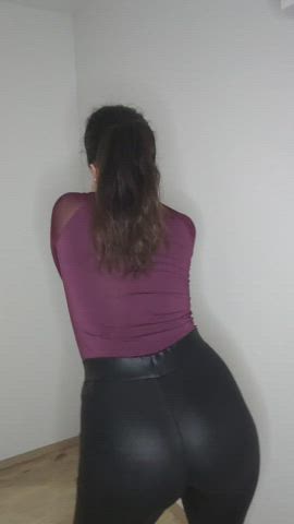 amateur anal ass brunette dancing leather teen gif