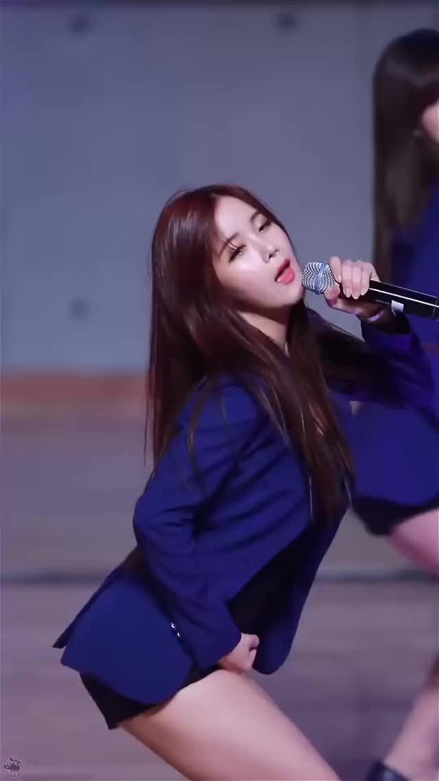 150510 Hyunyoung kiss (A) loop 2