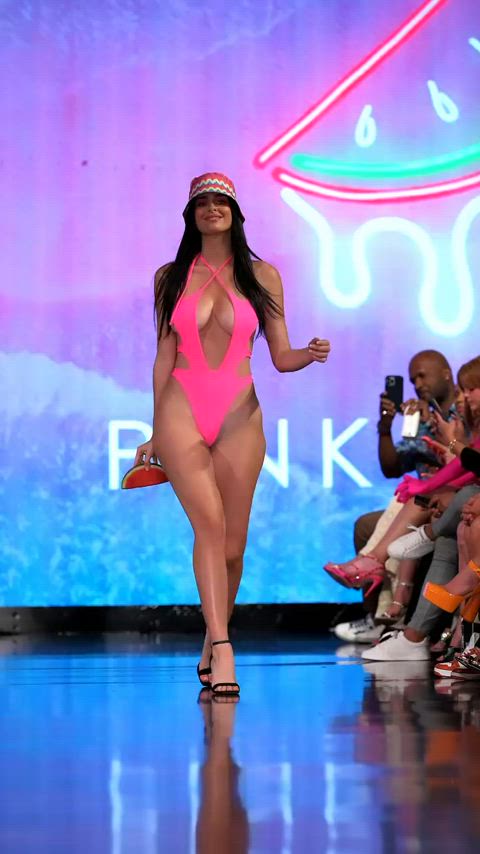 beautiful jiggling model swimsuit walking gif