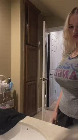 amateur babe big tits boobs clothed tits gif
