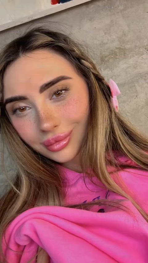 OliveSkinMia - tiktok flashing tits. For more check my tiktok likes (juanmomo45)