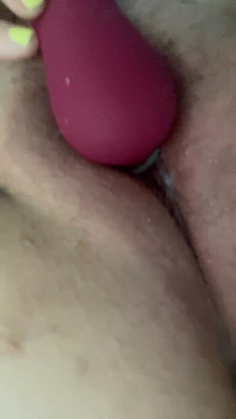 clit cum fat pussy grool hairy pussy masturbating suction vibrator vibrator clit-suckers