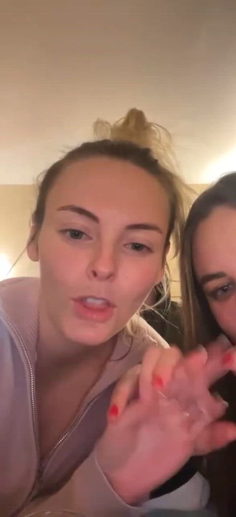 asmr amateur blonde cute finger in mouth homemade solo sucking tease white girl amateur-girls