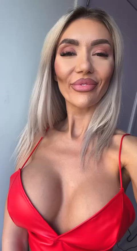 I`m waiting u on my stripchat lives to play with me💋