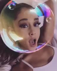 5596861 ariana grande