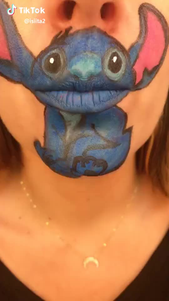 Labios divertidos con Stitch ? #cosplay #makeup #comedy #stitch