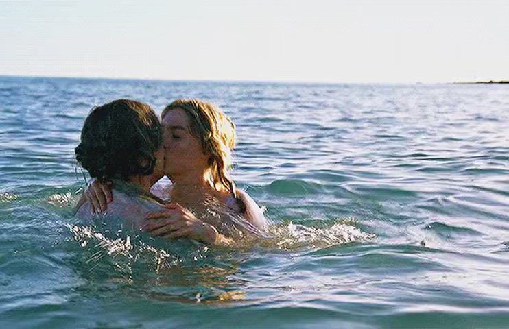 celebrity kate winslet wet gif