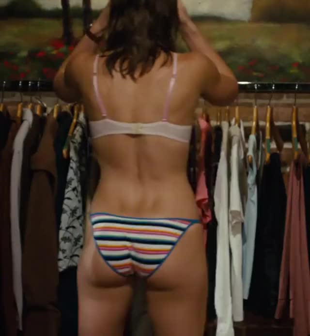 Jessica Biel sexy ass Jiggle 1 (720x780) ORIGINAL