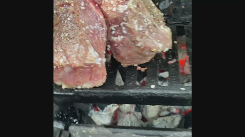 Part 2.1 Striploin on charcoal tasty steak